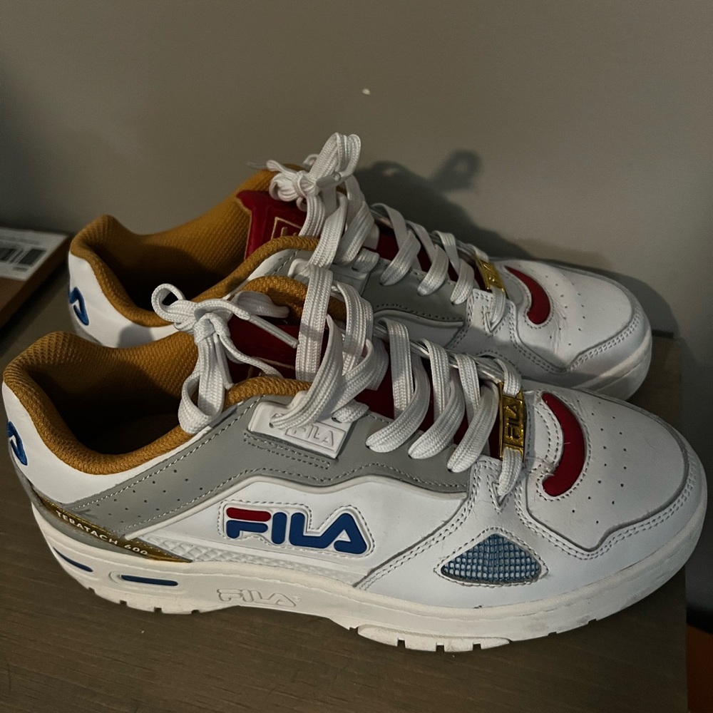 Fila White and Red Sneakers Tetratech 600